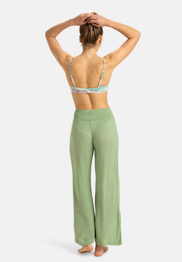 ALONG - Beach accessory - basil3