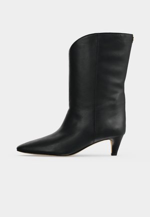 MICHAEL Michael Kors, DANIELA MID BOOT - Stivali alti - black