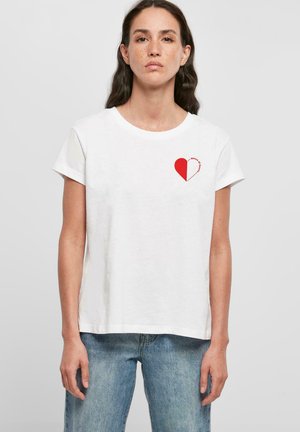 QUEEN OF HEARTS - Apdrukāts T-krekls - white