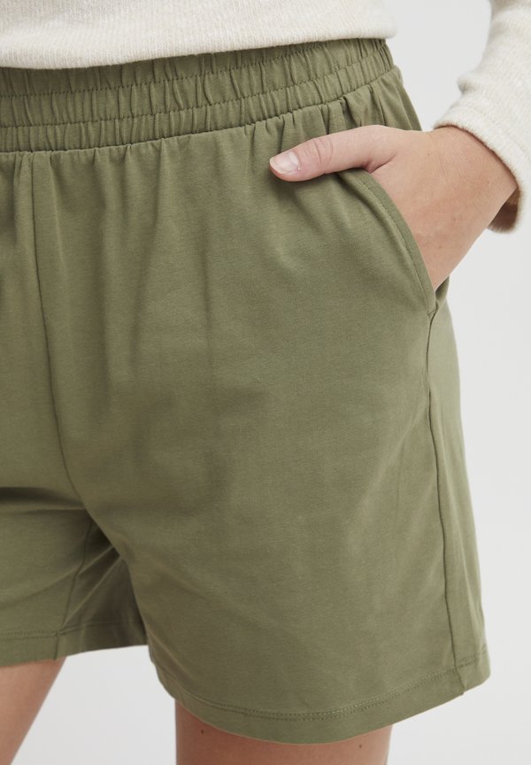 OXODINE REGULAR FIT - Shorts - olivine4