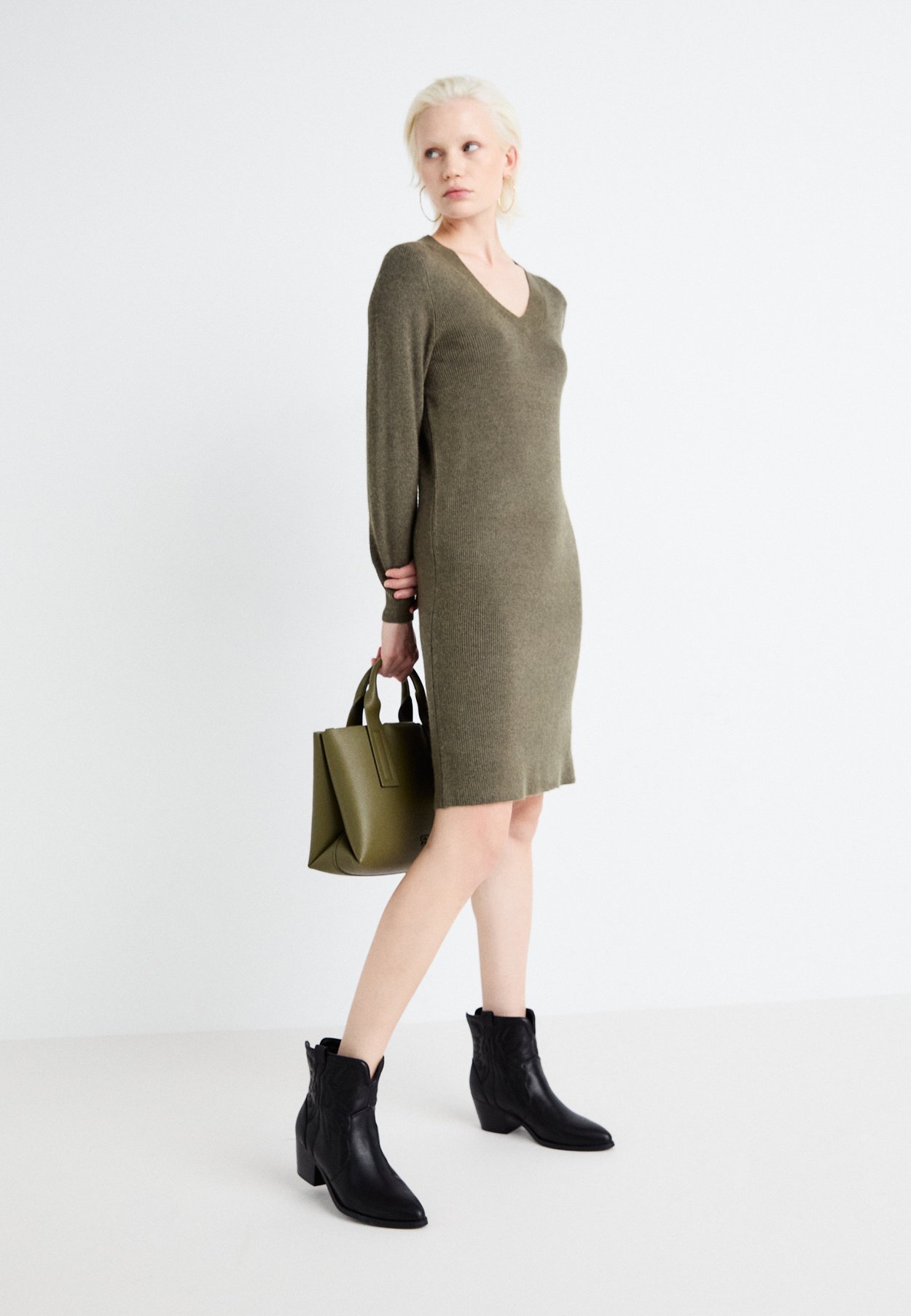 ONLKATIA VNECK DRESS