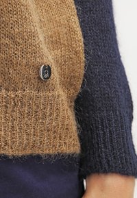 United Colors of Benetton Stickad tröja - beige