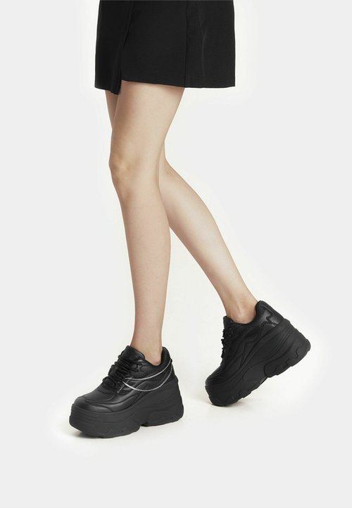 Koi Footwear JINX MYSTIC CHARM TRAINERS Tenisky black/černá Zalando.cz