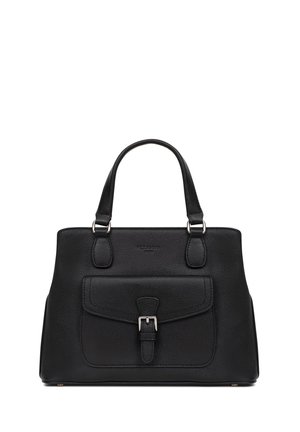 Borsa a tracolla in pelle nera con un design strutturato, dotata di manici superiori, tasca frontale con fibbia e dettagli in hardware di tonalità argento.