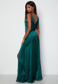 Bubbleroom DRAPY-BACK SLIT SATIN GOWN - Suknia balowa