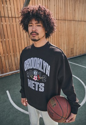 New Era NBA BROOKLYN NETS FLORAL OVERSIZED CREW - Squadra - black