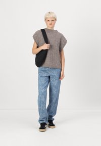 Pieces PCNOSIE PONCHO - T-shirt básica - fossil