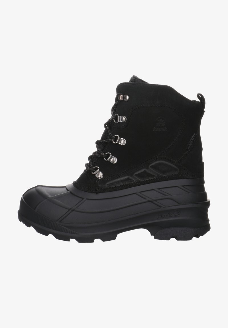 Schwarze Winterstiefel mit einem strukturierten Obermaterial aus Textil, Gummisohle und metallischen Ösen für die Schnürsenkel. Entworfen mit einem gepolsterten Schaft für zusätzlichen Komfort.