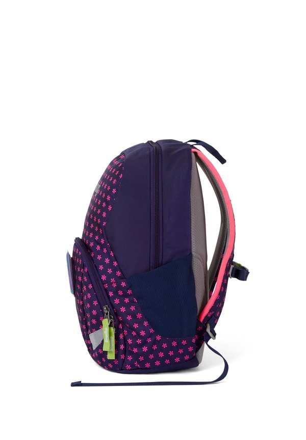 EASE LARGE  – Tagesrucksack – bärtina