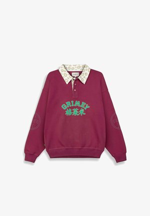 Sudadera burdeos con un cuello blanco estampado, presenta "GRIMEY" bordado en verde y un detalle sutil en el dobladillo de la manga.