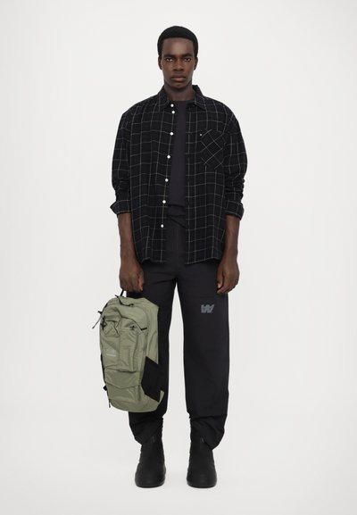 MM6 Maison Margiela TRAIL BLAZER UNISEX - Mochila - deep lichen green