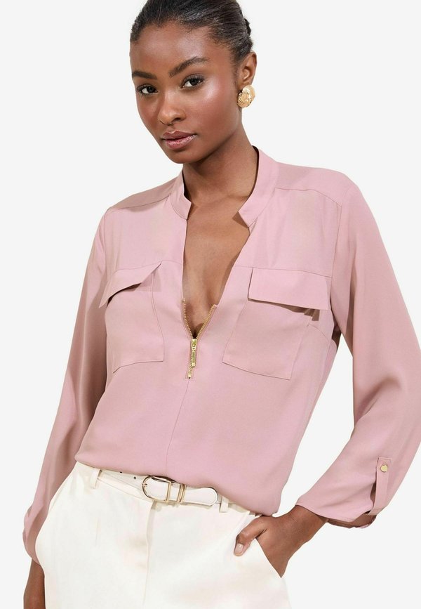 REGULAR FIT - ZIP FRONT UTILITY POCKET  - Bluse