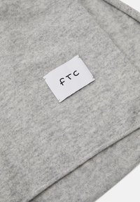 FTC Cashmere SCARF - Sjal / Tørklæder - silver stone
