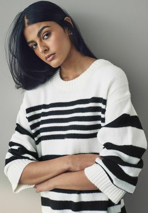 Next, RELAXED - Strickkleid - black white