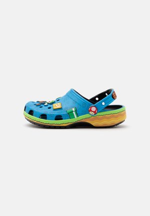Crocs, SUPER MARIO CORE UNISEX - Hjemmesko - multi-coloured