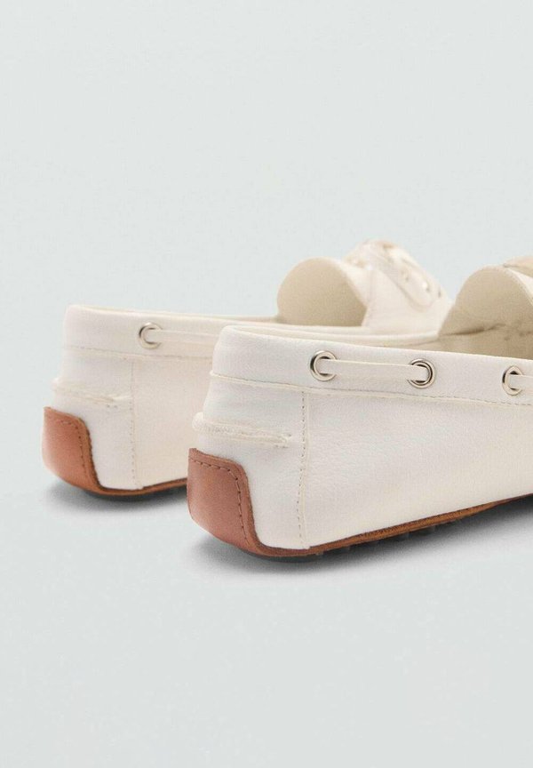 NAUTU - Boat shoes - wit4