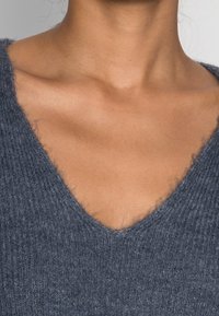 Vero Moda Stickad tröja - light grey