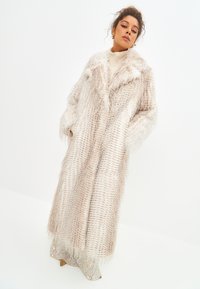 Cesare Gaspari Zimski kaput - beige