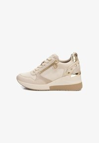Seleccionado, beige