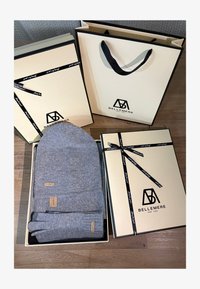 Non sélectionné, grey