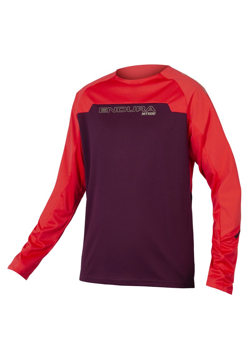 Langärmliges Fahrradtrikot mit einem lila Körper und roten Ärmeln, hergestellt aus atmungsaktivem Material, mit Logo auf der Brust und strukturierten Akzenten.