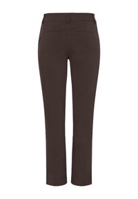 Pantalon droit marron foncé avec deux poches passepoilées à l'arrière et une taille ajustée, vu de dos.