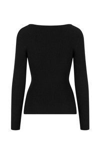 Schwarzer, gerippter Strickpullover mit langen Ärmeln, figurbetonter Silhouette und weitem Rundhalsausschnitt. Texturiertes Material mit vertikalen Streifen.