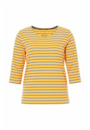 Gul og grå horisontalt stribet damebluse med 3/4-ærmer og rund halsudskæring.