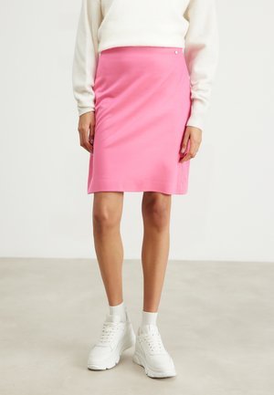 Mini skirt - super pink