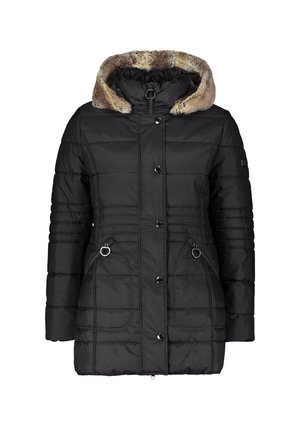 Schwarze Steppjacke mit einer Kapuze aus Kunstfell, Knopfleiste, seitlichen Reißverschlusstaschen und horizontaler Steppung. Verfügt über eine figurbetonte Passform.