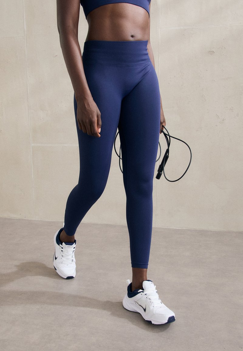 ICANIWILL - DEFINE SEAMLESS - Leggings - navy, Extindeți