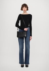 MICHAEL Michael Kors - JET SETMD XBODY - Geantă de mână - black Imagine miniatură 1