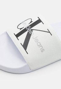 Calvin Klein Jeans SLIDE MONOGRAM  - Ciabattine - white