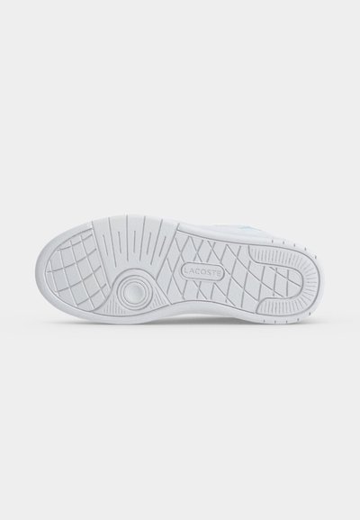Подметка на бял маратонка Lacoste с текстурирани шарки за сцепление, включващи мрежи, линии и кръгови дизайни на едноцветен фон.