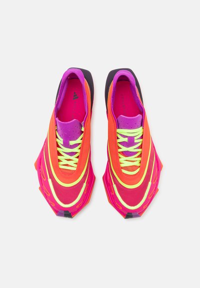 adidas by Stella McCartney EARTHLIGHT PRO - Sportovní boty - active orange/real magenta/shock purple