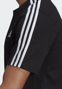 adidas Performance T-shirt med print - black