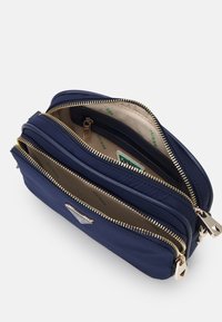 Guess GEMMA CROSSBODY CAMERA - Torba preko tijela - navy
