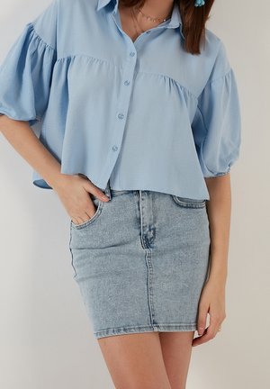 Blusa - light blue