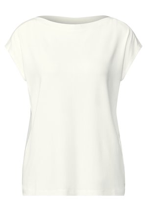 Haut blanc à manches courtes avec un col bateau et une coupe décontractée ; fabriqué en tissu lisse et léger avec un design simple et sans ornements.