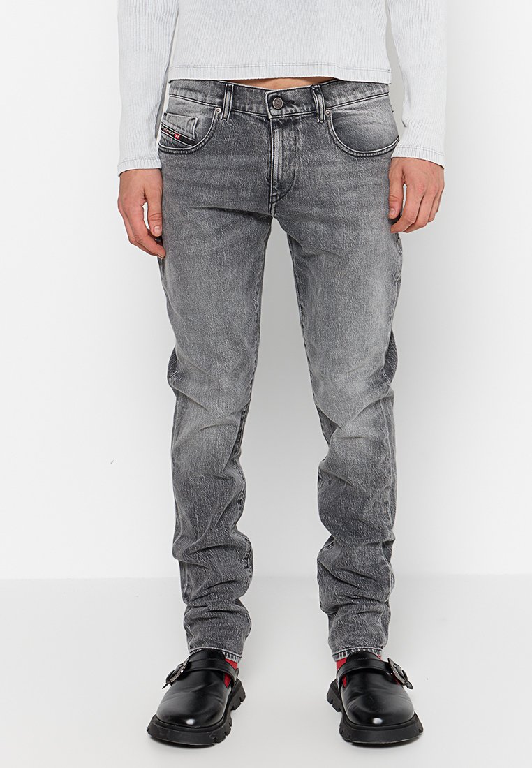 Diesel Jeans Tapered Fit grijs