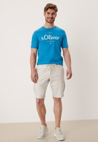 s.Oliver REGULAR MIT TASCHEN - Shorts - foam