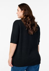 Zizzi Základné tričko - black