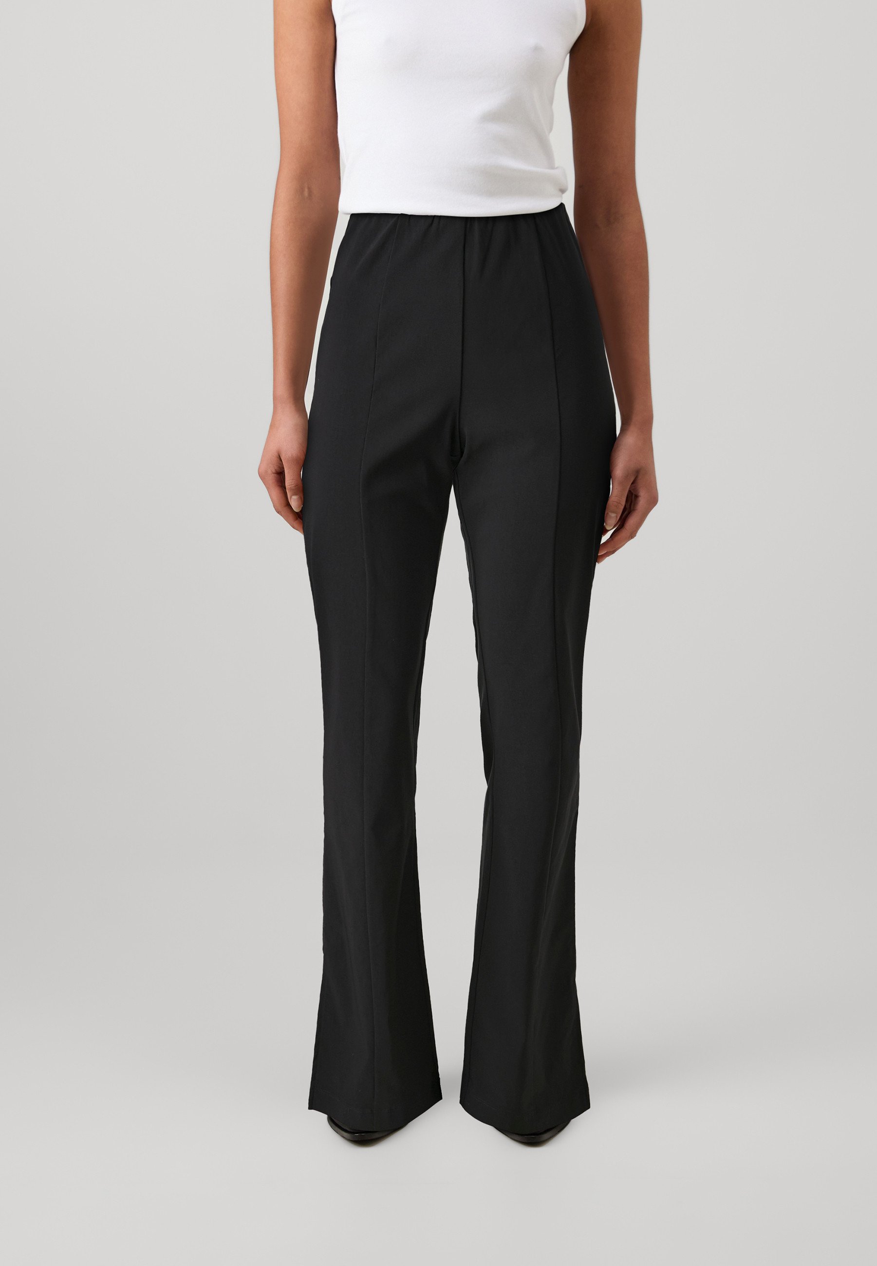 pieces Bootcutbroek PCTOPPY MW FLARED PANT NOOS makkelijk besteld