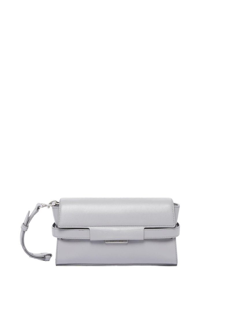 Borse a tracolla grigia in pelle con chiusura a patta, tracolla staccabile e forma rettangolare elegante. Presenta un design minimalista e accenti sottili.