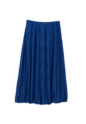 Blauwe plissé midi-rok met een textuurdesign, voorzien van een brede elastische tailleband en zachte, lichte stof. Casual en vloeiende silhouet.