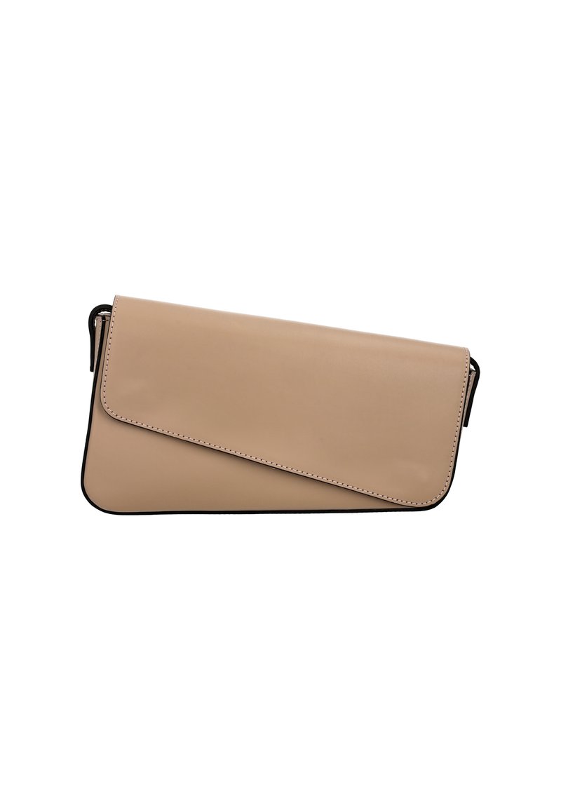 Clutch in pelle beige con chiusura a pattina diagonale, rifinita con bordi neri e cuciture visibili lungo i lati. Texture liscia.