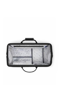 Sac de voyage noir avec deux poignées. L'intérieur présente une doublure blanche avec des rayures diagonales bleues et des compartiments pour l'organisation.