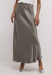 Culture MOSS JESSIE  - Dolgo krilo - iron