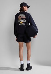 Napapijri Shorts - black