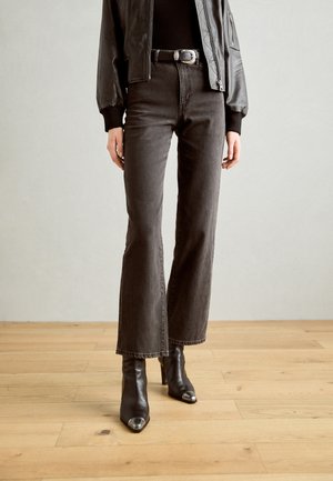 TROUSERS HANNA  - Džínsy voľného strihu - black